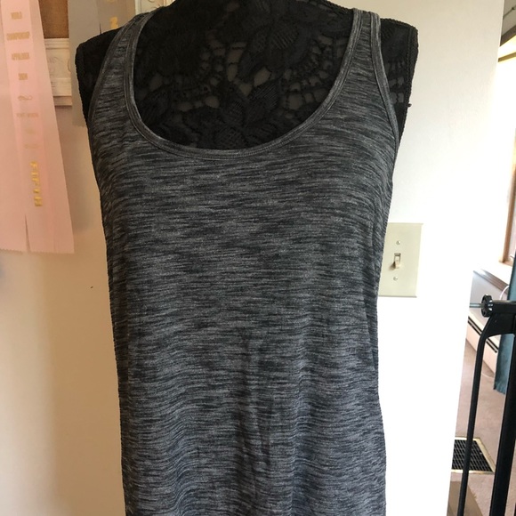 Lululemon tank - Picture 3 of 4